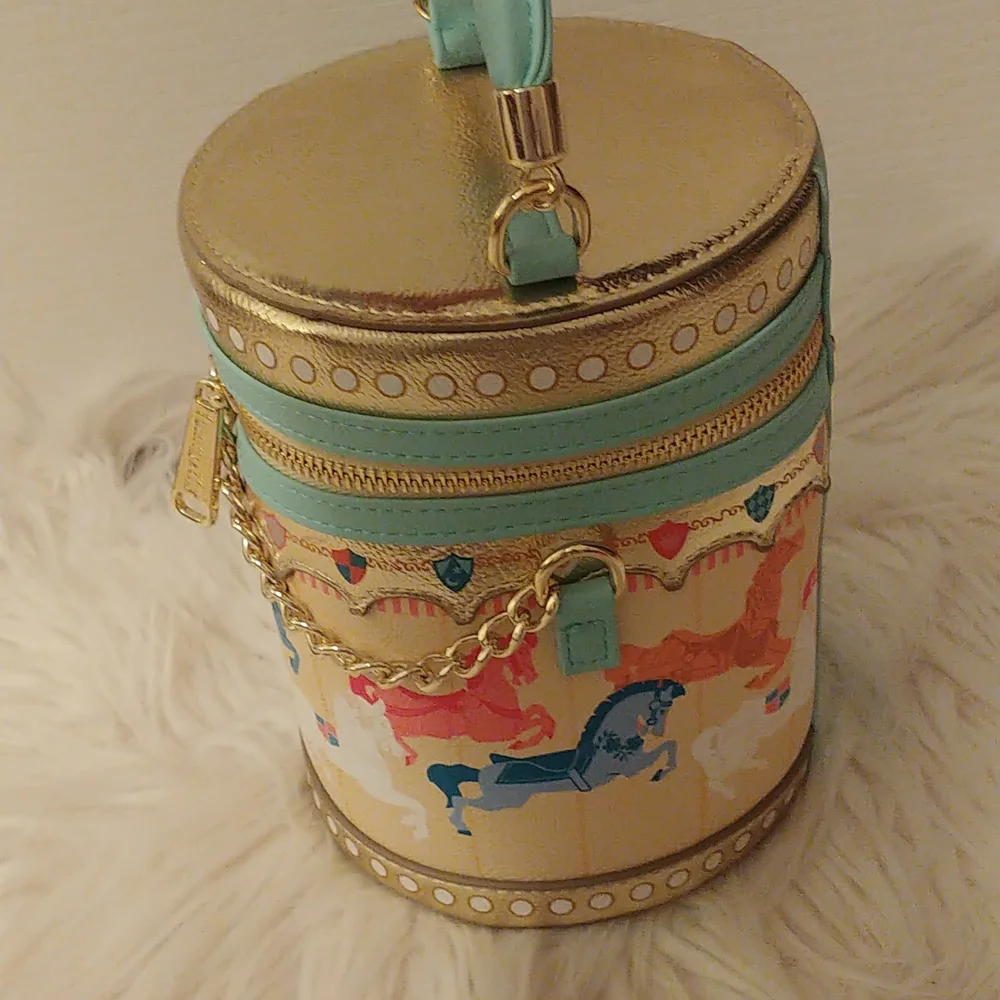 💝FIRM! NWT DISNEY PARKS LOUNGEFLY KING ARTHUR CAROUSEL CROSSBODY (LAST ONE) - Picture 3 of 10